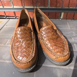 Women's Earth Shoe Brown Woven Beefroll Leather Loafers US 8